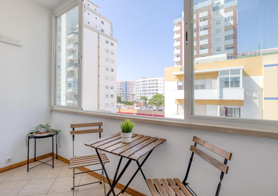 Sea-Front 1' Min! - Apartment With Ac & Wifi Quarteira Kültér fotó